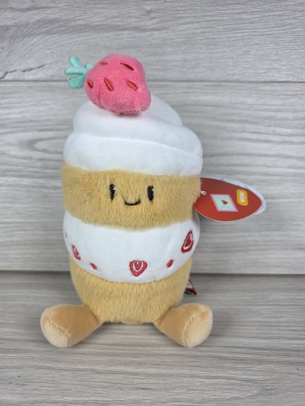 Kawaii Plush Strawberry Shortcake Target Dessert 7" w Tags SU48
